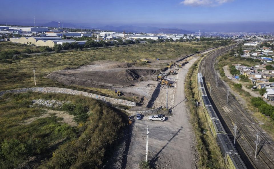 Se viralizan imágenes del avance del Tren México–Querétaro
