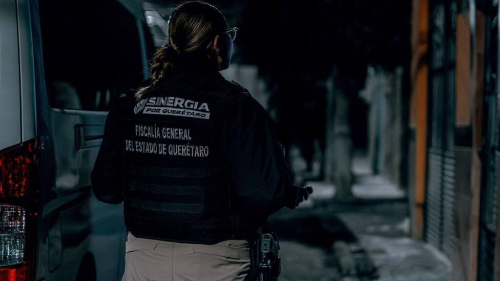 Cateos simultáneos dejan 10 detenidos en Querétaro